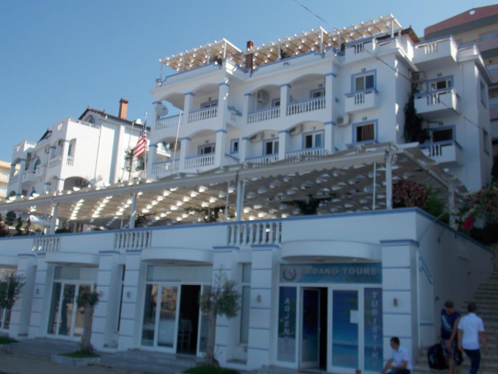 Hotel Erdano Саранда Экстерьер фото
